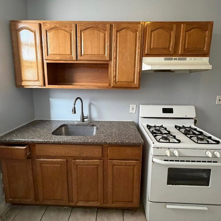 1st image of 138-140 Clinton Ave #2L