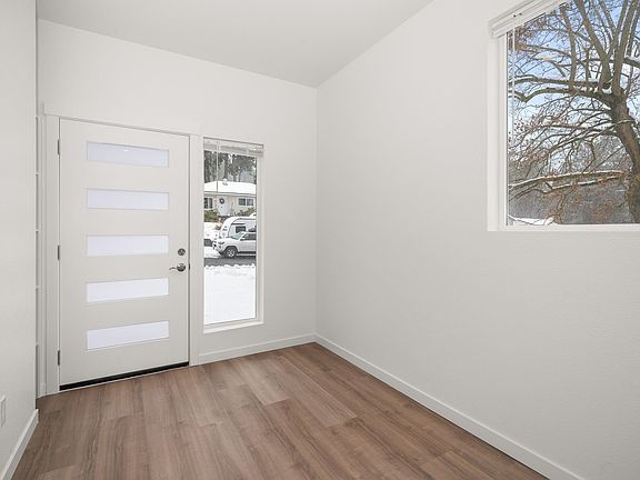 4th image of 3811 E 12th Ave #3813