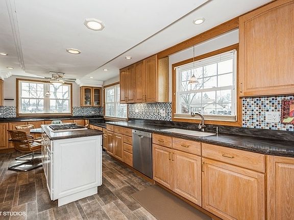 2nd image of 1090 Borden Dr