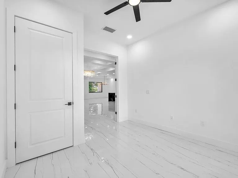 11921 Fort King Hwy — Photo 29