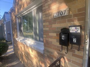 2707 10th St #2, Rockford, IL 61109