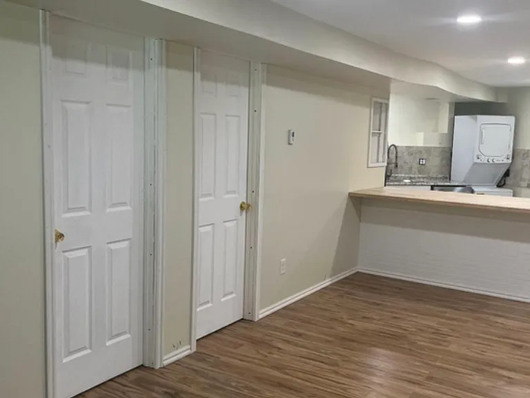 8120 S Royal Ln #1 — Photo 5