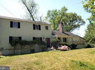 1412 Key Dr, Alexandria, VA 22302