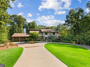 565 NW Honeysuckle Rd, Gainesville, GA 30501