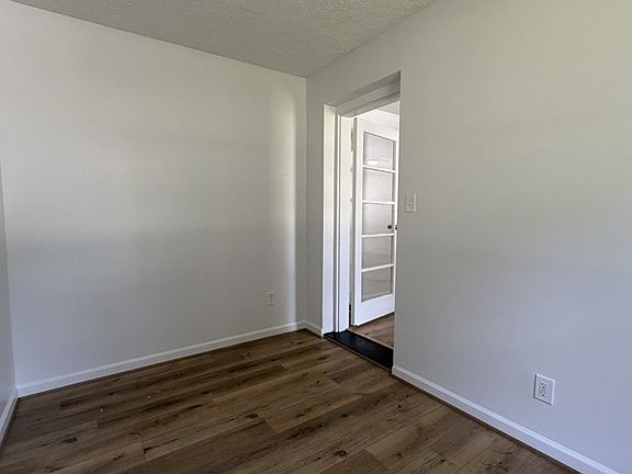 5th image of 2009 John Lynch Pl APT A