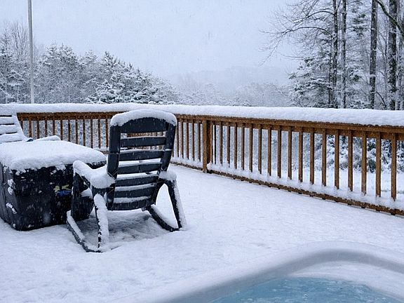 3rd image of 7 Ridgeway Dr