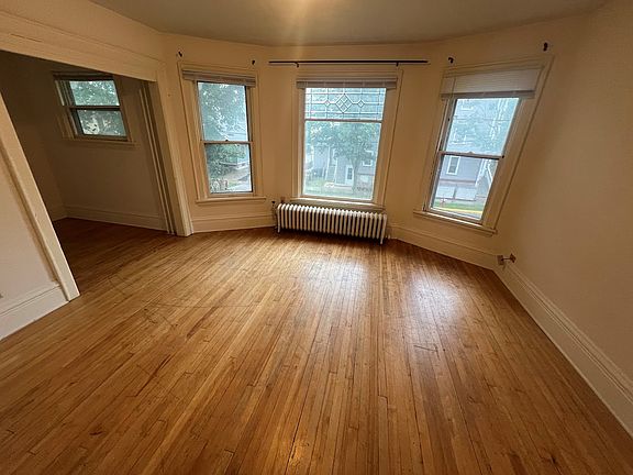 3rd image of 221 N Livingston St APT 2
