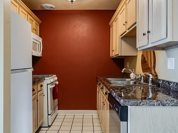 3rd image of 5A E Dundee Quarter Dr Unit 308