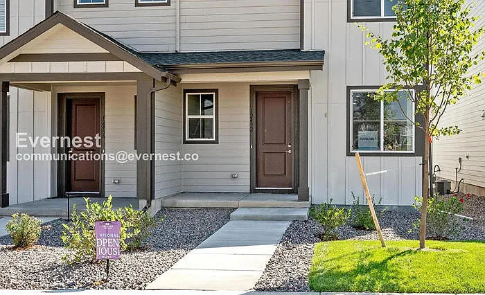 12492 Childers St — Photo 2