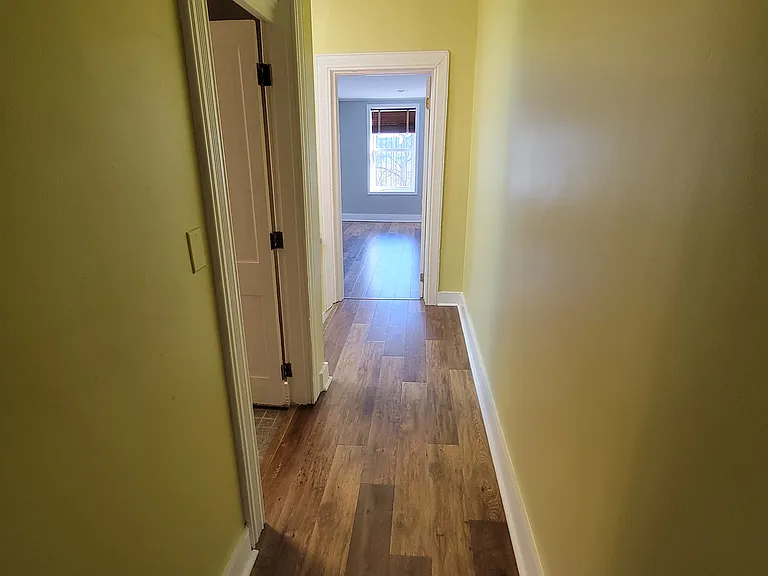 1215 John St #2 — Photo 30