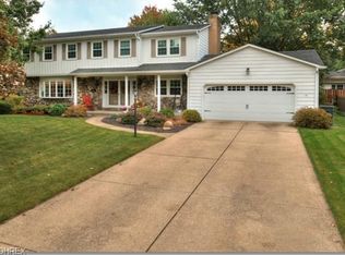 555 Farr Ave, Wadsworth, OH 44281