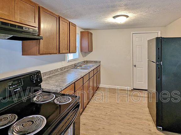 2nd image of 7437 Dostie Dr E