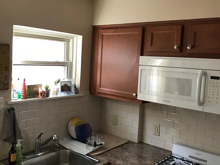 5200 N Berkeley Blvd — Photo 5