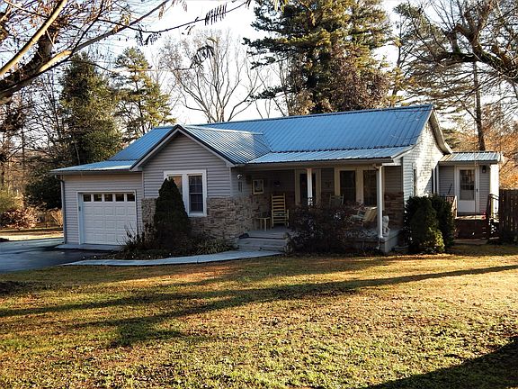 2nd image of 841 Collinwood Hwy