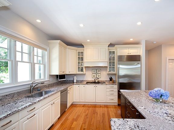 5th image of 87 Chittenden Ln