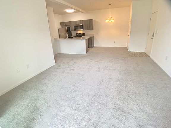 3rd image of 601 Gethings Cir