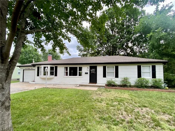 603 SE Browning Ave, Lees Summit, MO 64063
