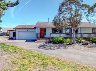 1295 Ross Hill Rd, Fortuna, CA 95540