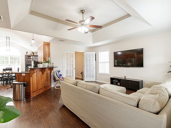 3rd image of 4744 Stonewall Cir