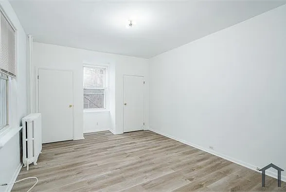 4039 N Broad St — Photo 2