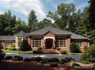 12 Cedar Chine Dr, Asheville, NC 28803