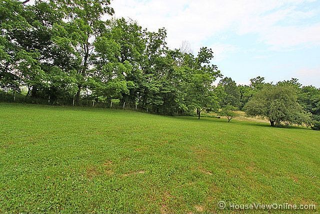 2nd image of 3384 Bainbridge Rd