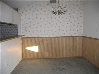 3rd image of 210 Jessica Dr