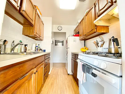 Rented by Keller Williams NYC | media 23