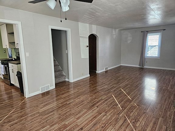 5th image of 2918 Hudson Rd