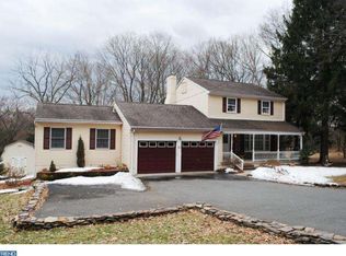 83 Hart Ave, Hopewell, NJ 08525