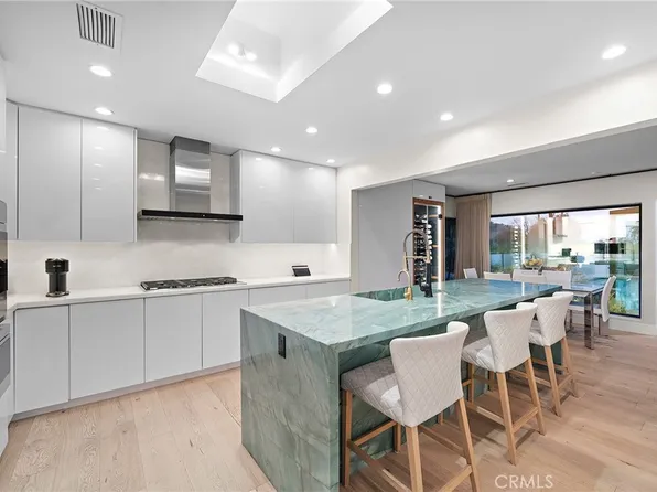 9621 Cedarbrook Dr, Beverly Hills, CA 90210