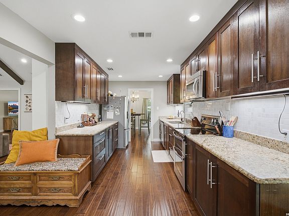 4th image of 11242 WHISPER SPRING DR