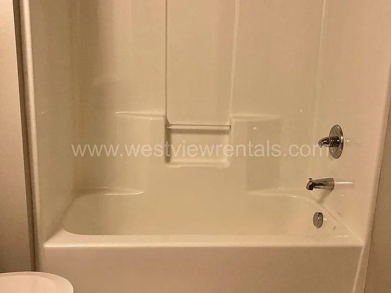 1010 Railroad Ave — Photo 326