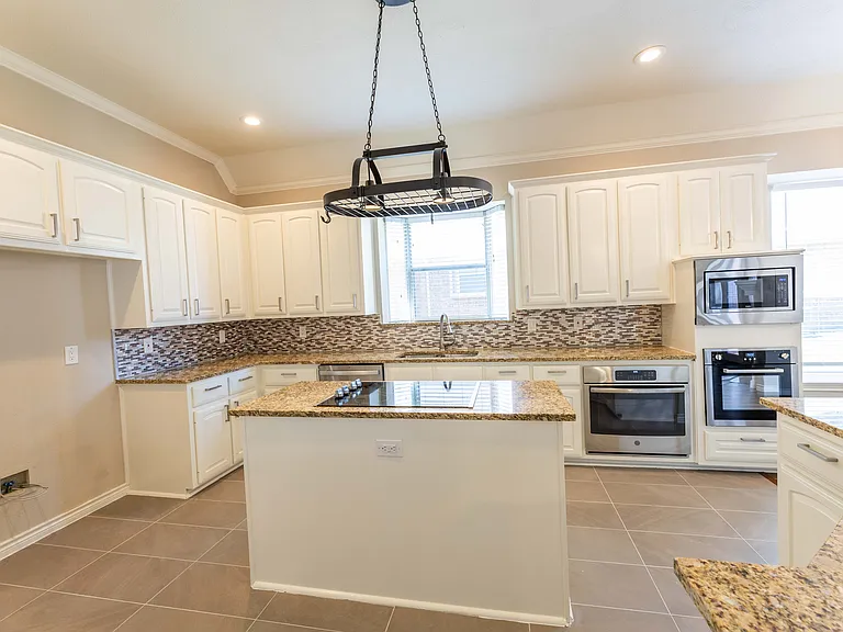 3015 Oak Dr — Photo 10