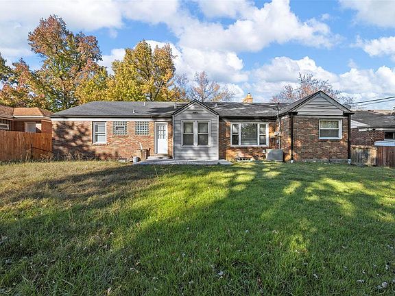 2nd image of 954 Jeanerette Dr