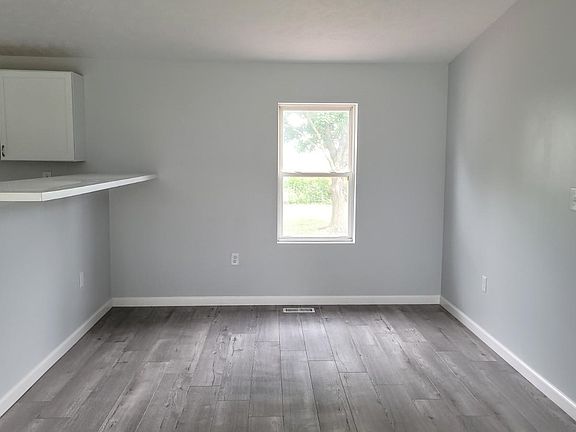 5th image of 515 Lincoln Ave