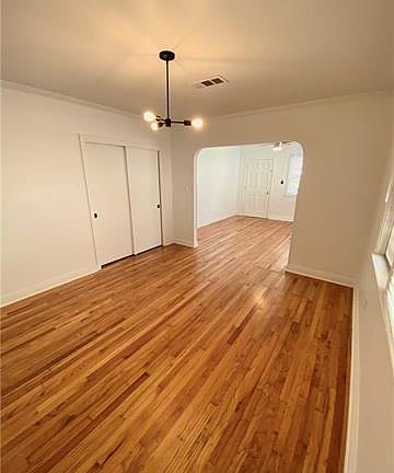 5th image of 3824 Johnson St