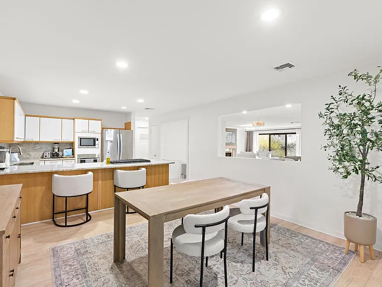 11A Riverview Cir #11A — Photo 7