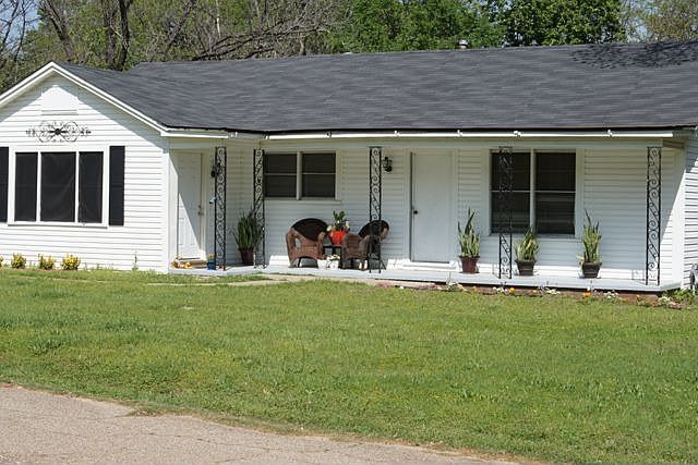 1st image of 120 Rosewood St