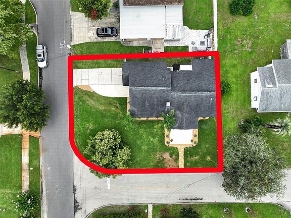3rd image of 317 W KING ST