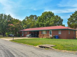 1706 & 1708 Hardy St, Conway, AR 72034