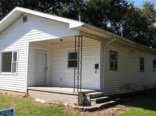 708 Maple St, Bicknell, IN 47512