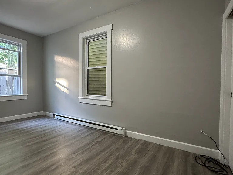 69 Kinsley St #1-D — Photo 25