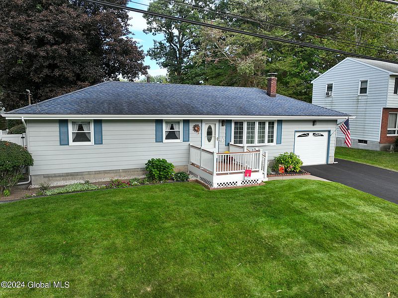2nd image of 5 Dauphin Drive