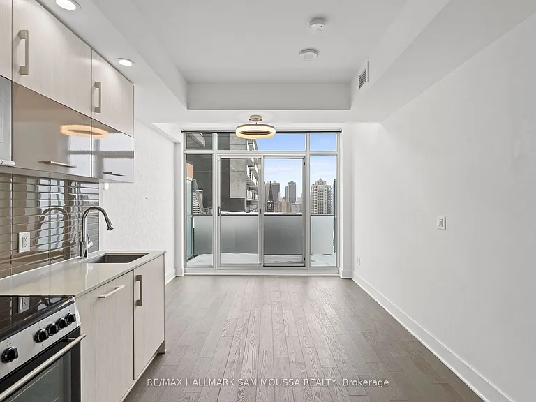 255 Bay St #1208 — Photo 10