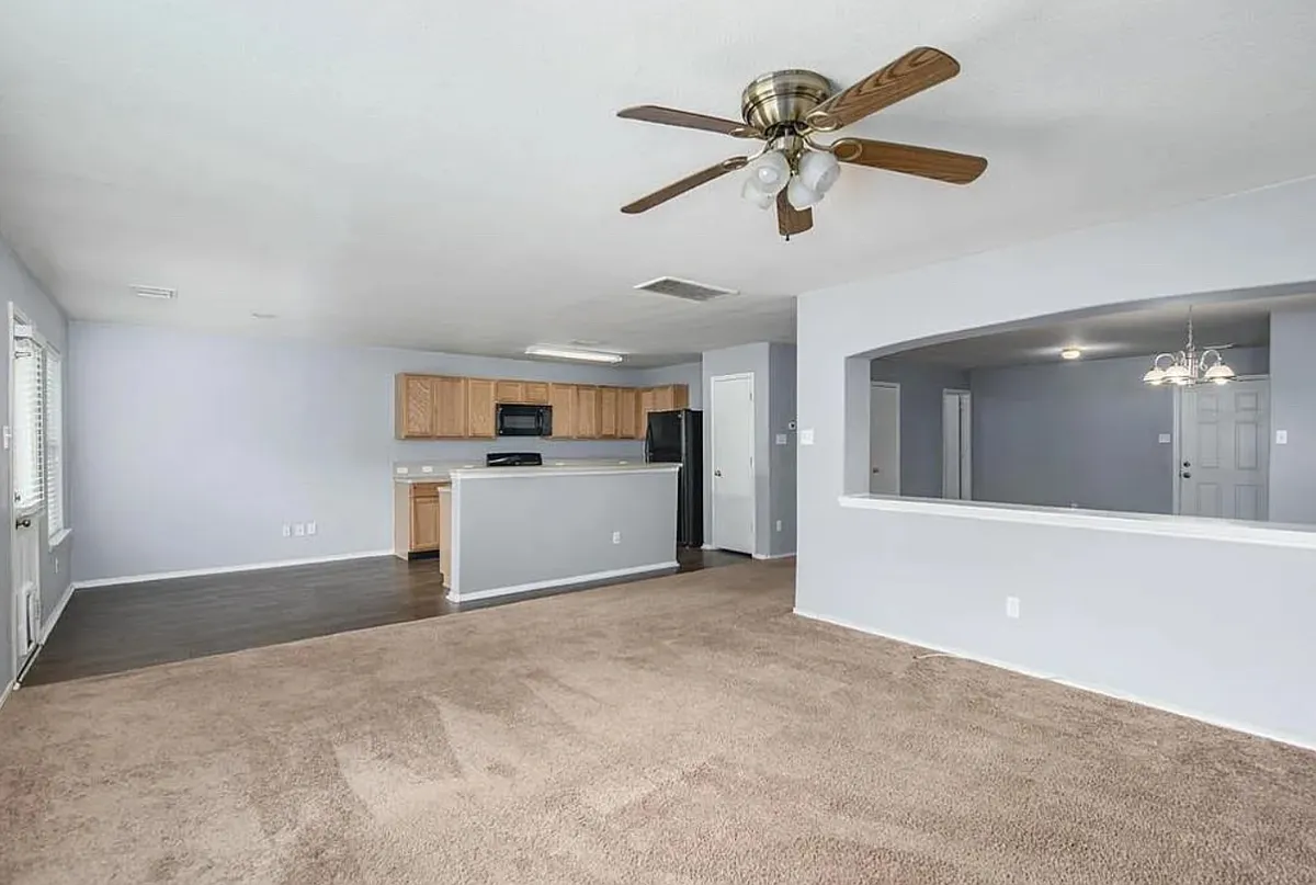 Building Photo - 9231 Shaded Pines Dr