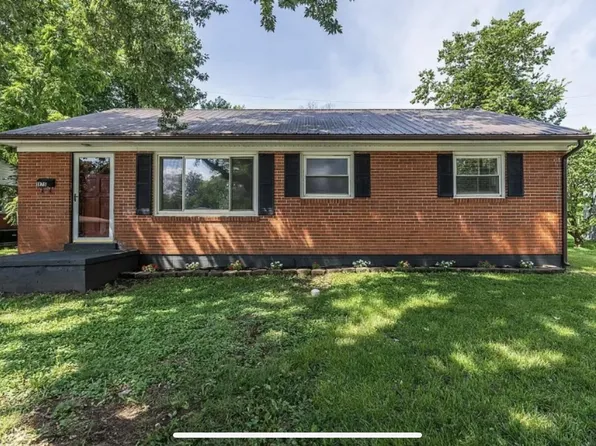 1875 Rio Vista Dr, Paris, KY 40361