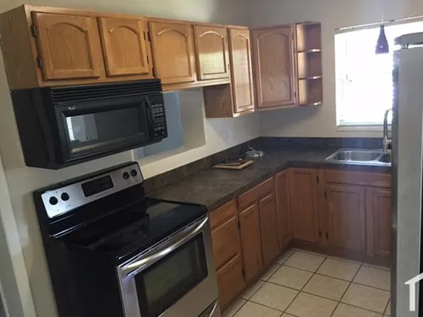 5551 Kelly Dr N, Saint Petersburg, FL 33703