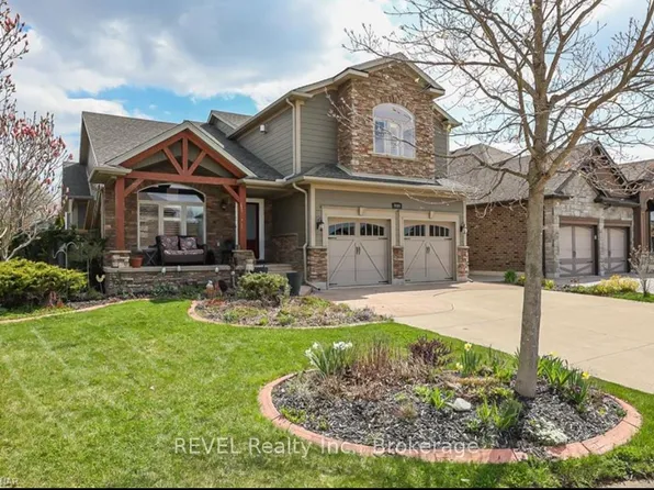 9069 Tapestry Ct, Niagara Falls, ON L2H 0E1