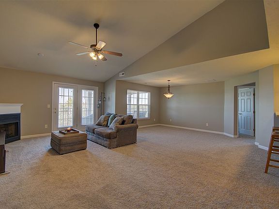 3rd image of 343 Maiden Ct APT 5
